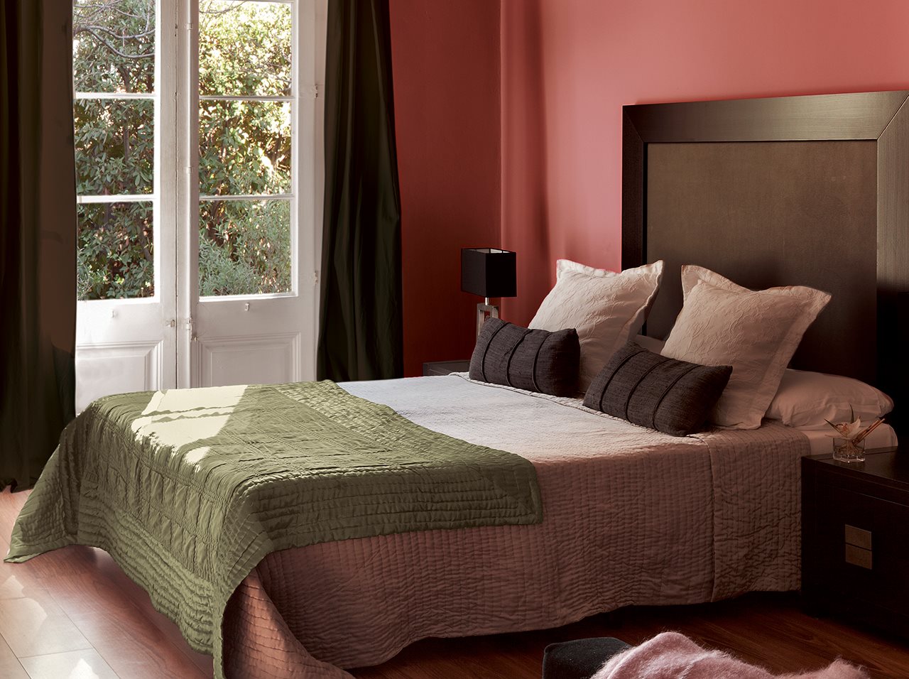 Un dormitorio con cinco estilos diferentes. ¿Cuál te gusta más?