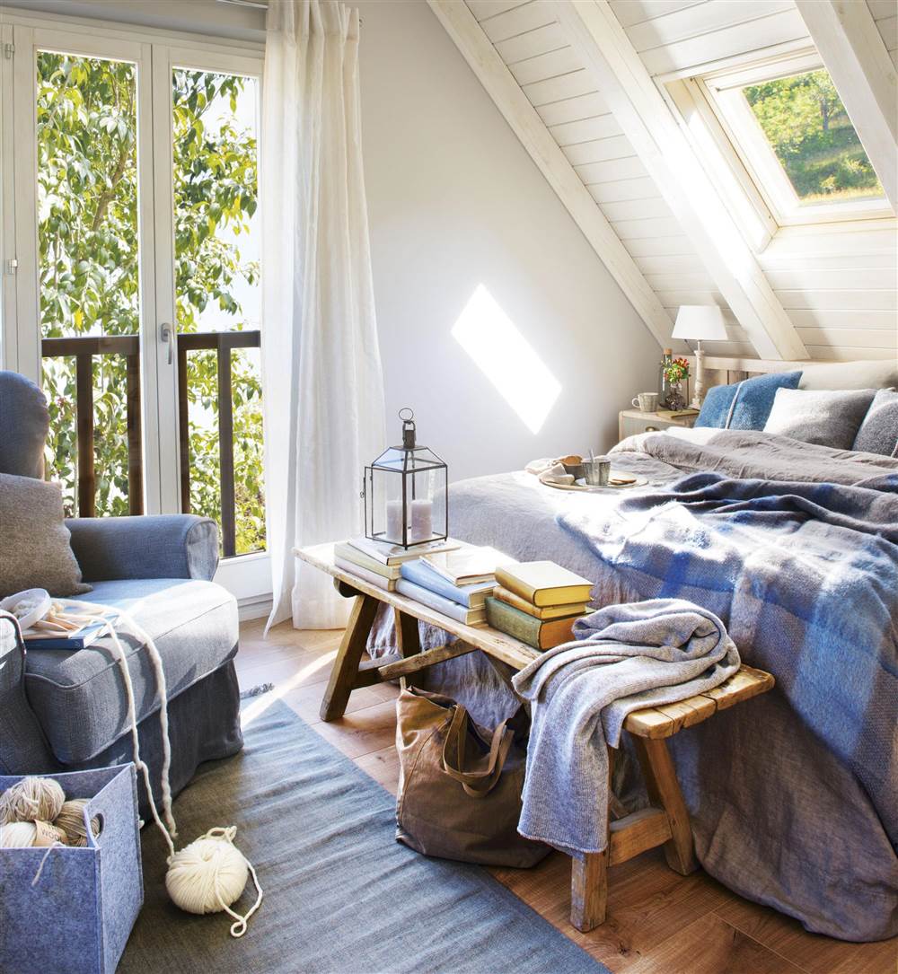 Dormitorio cálido y acogedor para invierno en azul y gris