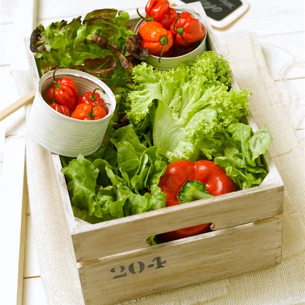 Caja con verduras