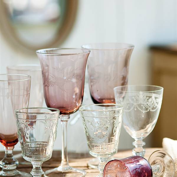 Copas de cristal grabadas e color vino