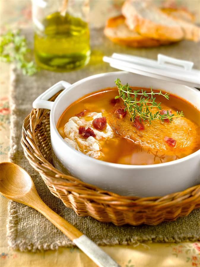 Foto detalle de receta de sopa castellana