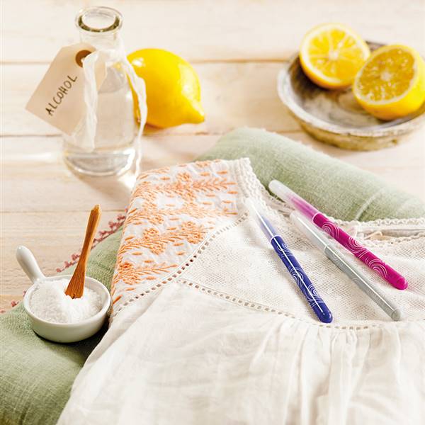 Cómo remover las manchas de silicona o de pegamentos de la ropa!