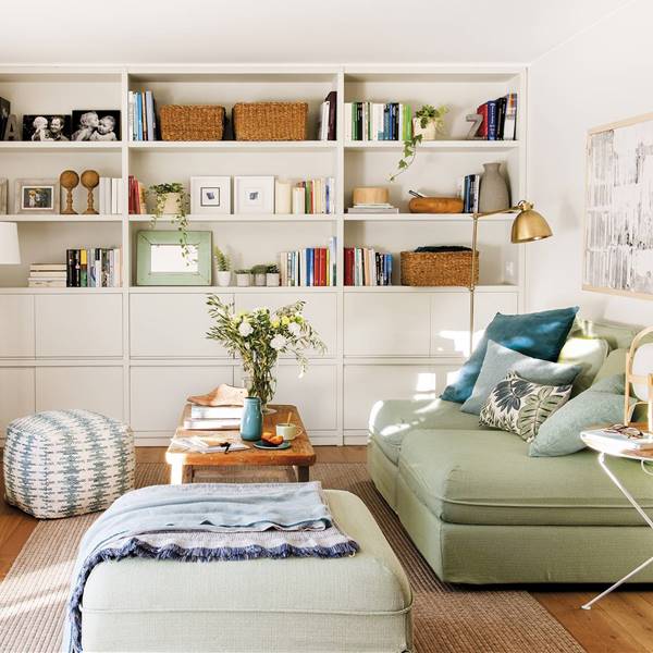 Un piso pequeño de 70 m2 en Barcelona con muchos armarios empotrados y ¡espacio para todo!