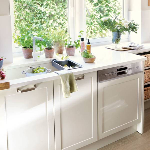 cocina-con-lavavajillas-panelado-de-blanco 412943