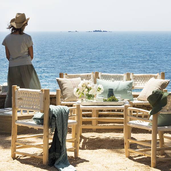 Una preciosa casita de la playa que ganó vida tras pasar por las manos de la interiorista Bárbara Sindreu