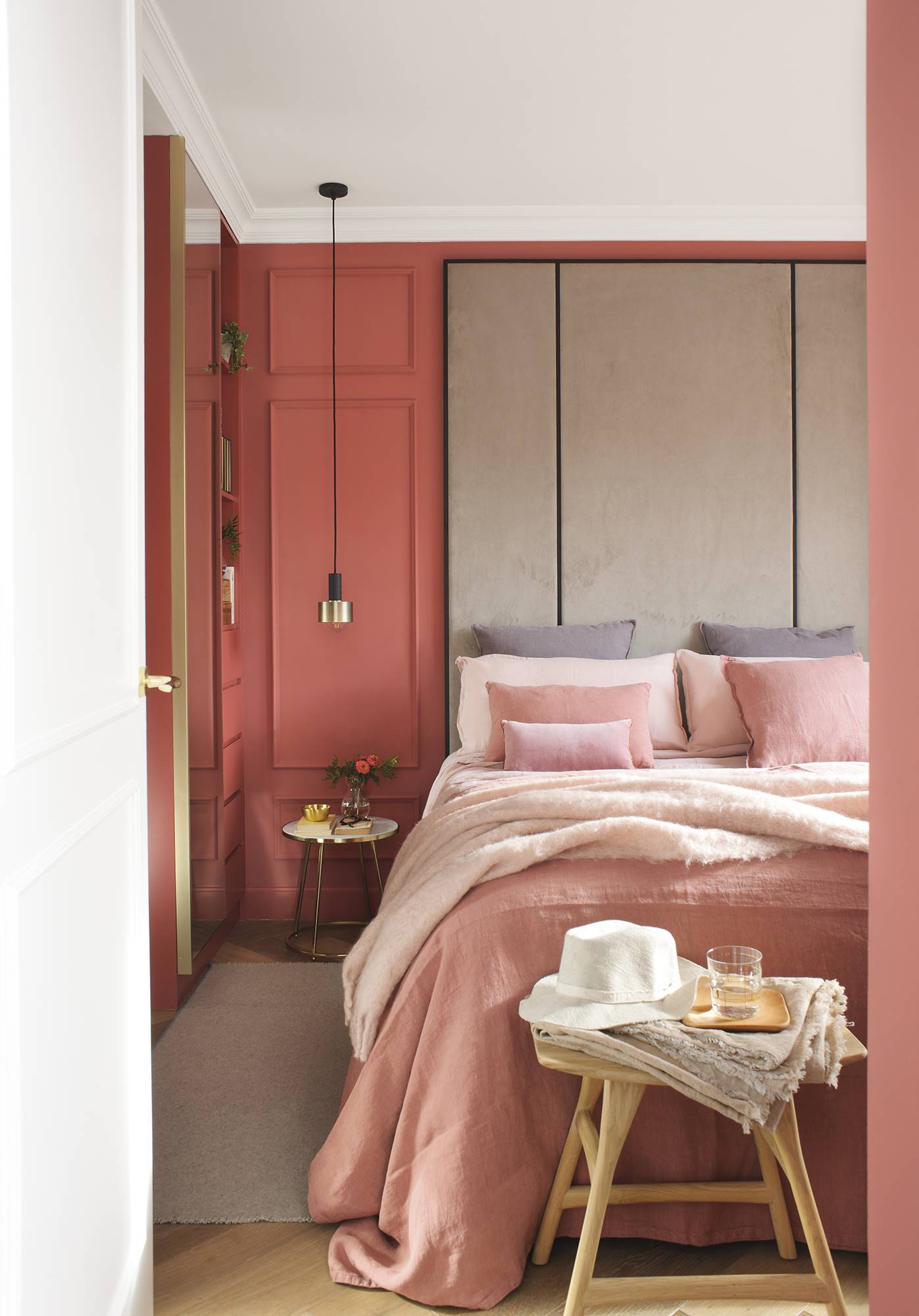Feng Shui pared de dormitorio pintada de rosa 