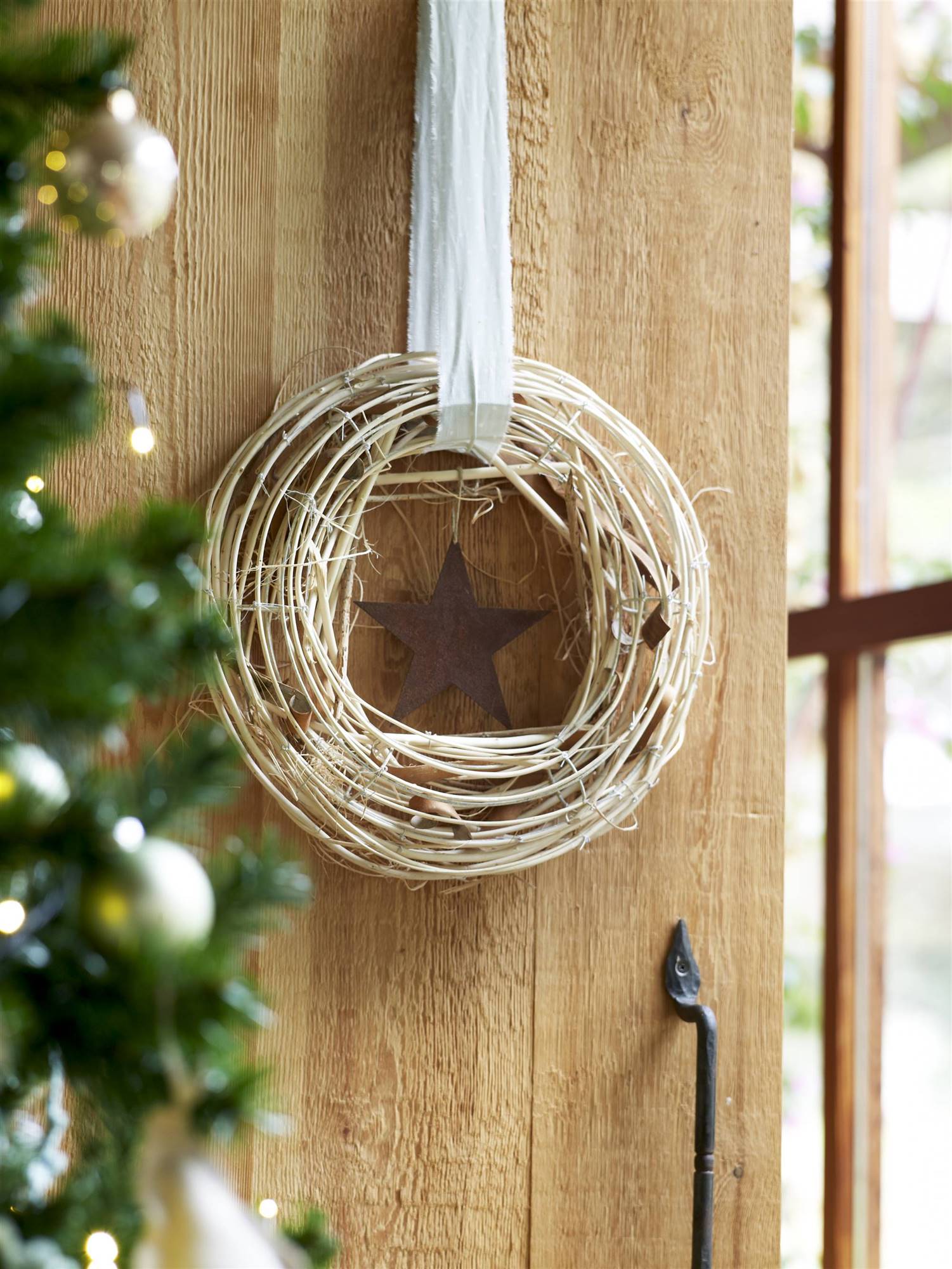 Hainice Colgador de corona de Navidad ajustable de metal sobre la puerta de la guirnalda de la decoración del gancho 
