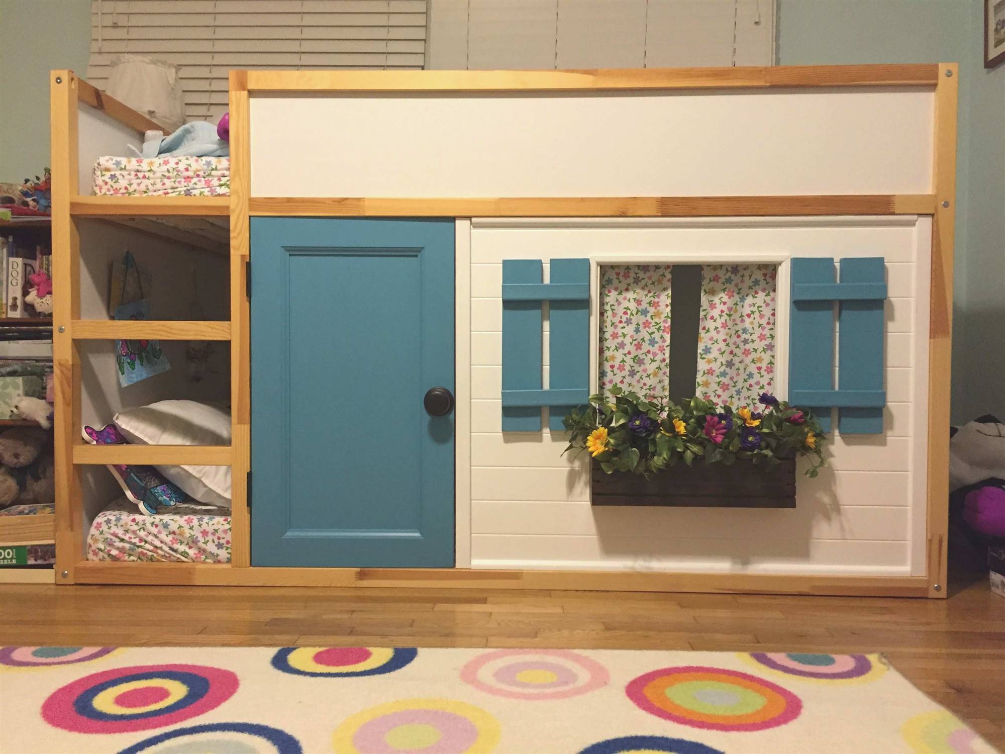 Litera infantil de madera con forma de casita, en Pinterest