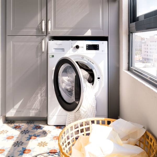 Cómo recuperar la ropa encogida en la lavadora o la secadora (y prevenir que no te pase)