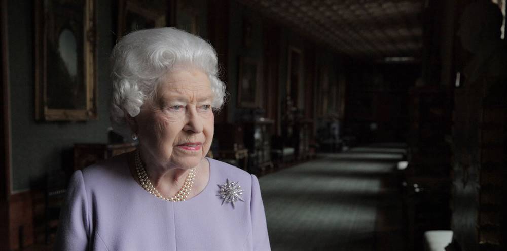 Isabel II en el palacio de Buckingham