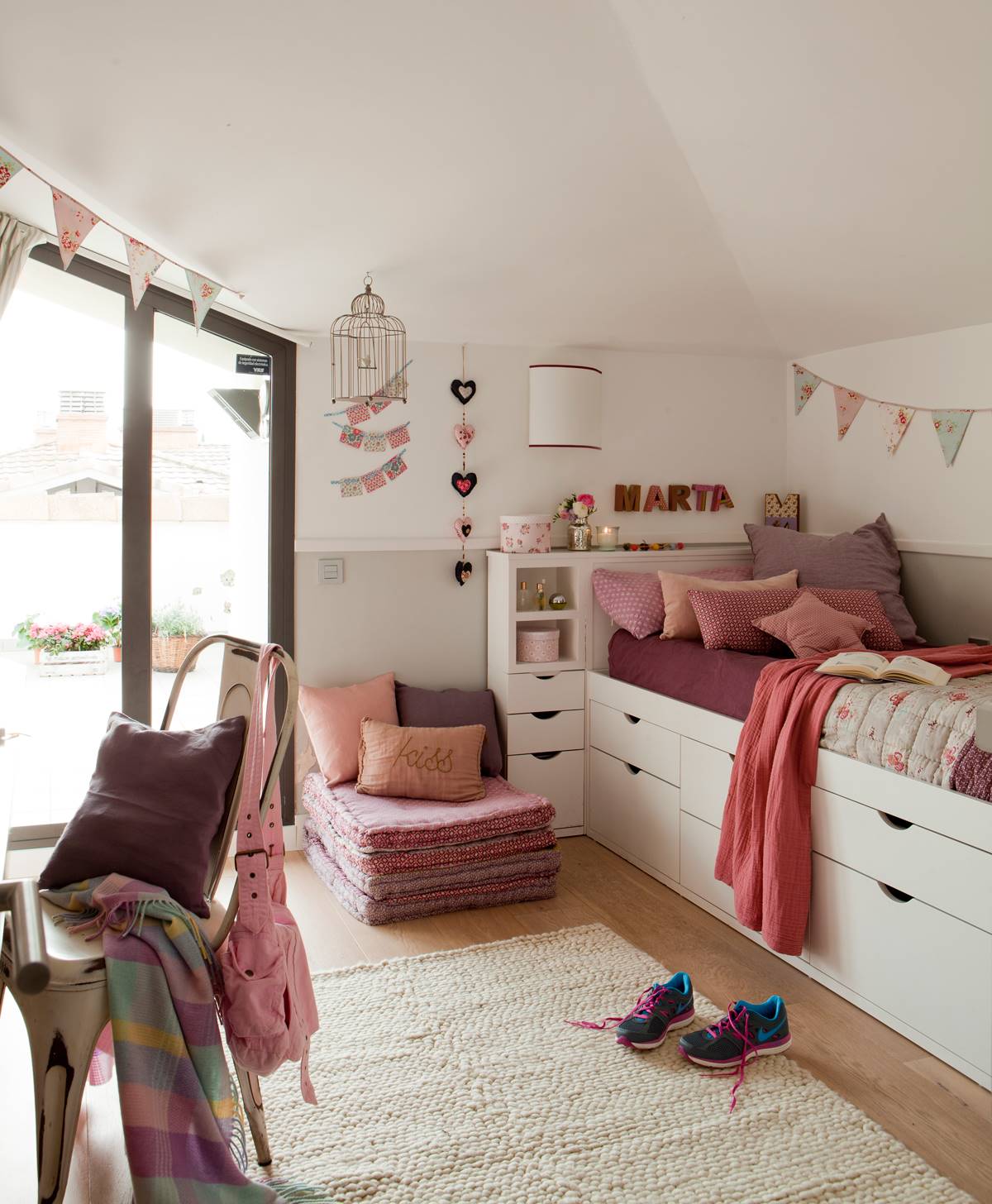 Habitación infantil con cama alta con cajones para orden_381823-o 8d9091a1
