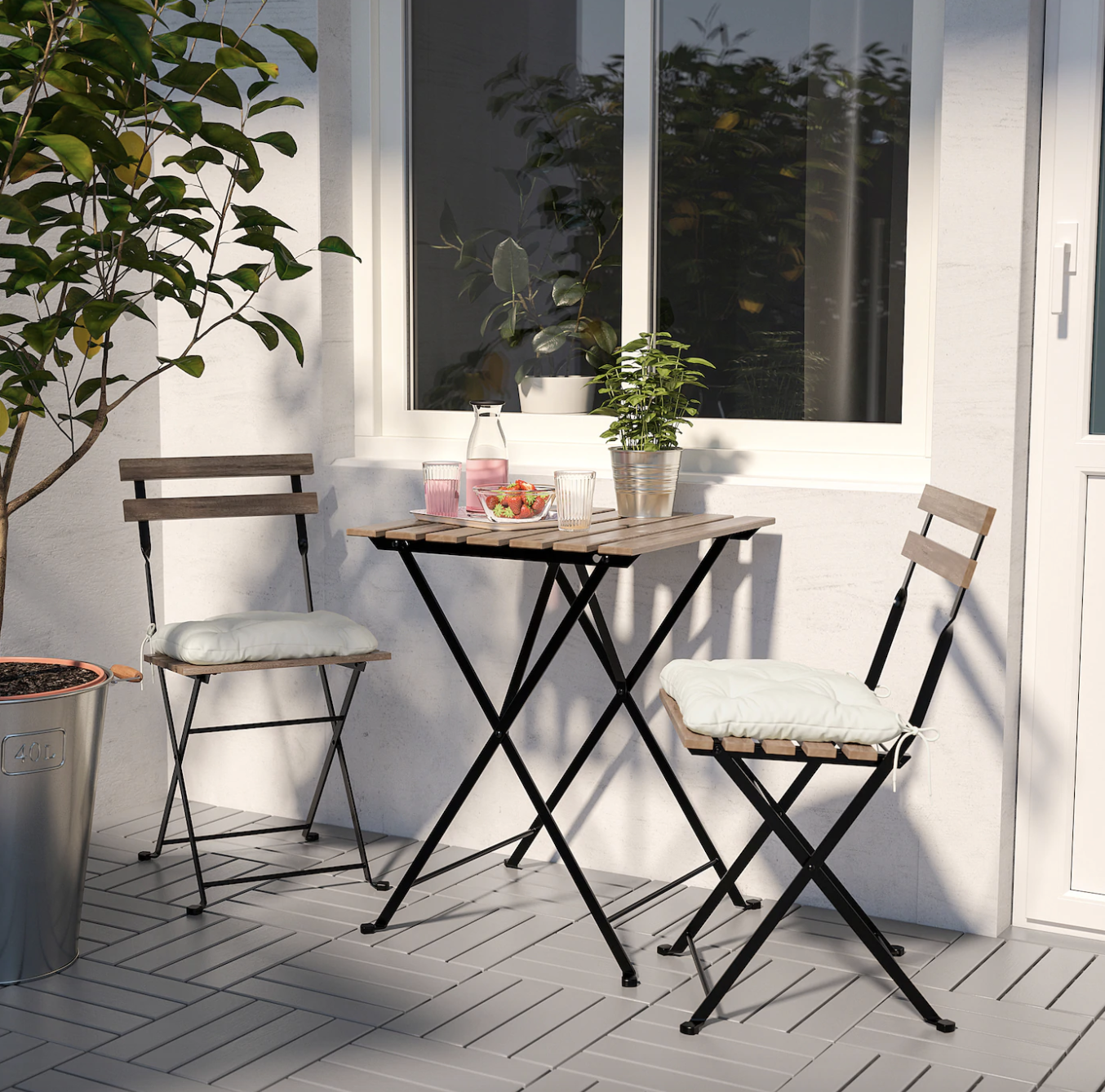 Mesa con dos sillas plegables de exterior TÄRNÖ de IKEA