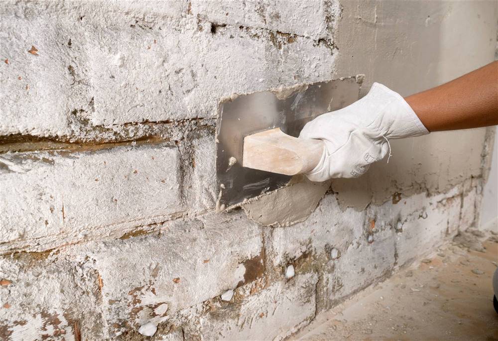 Cómo arreglar una pared con humedad