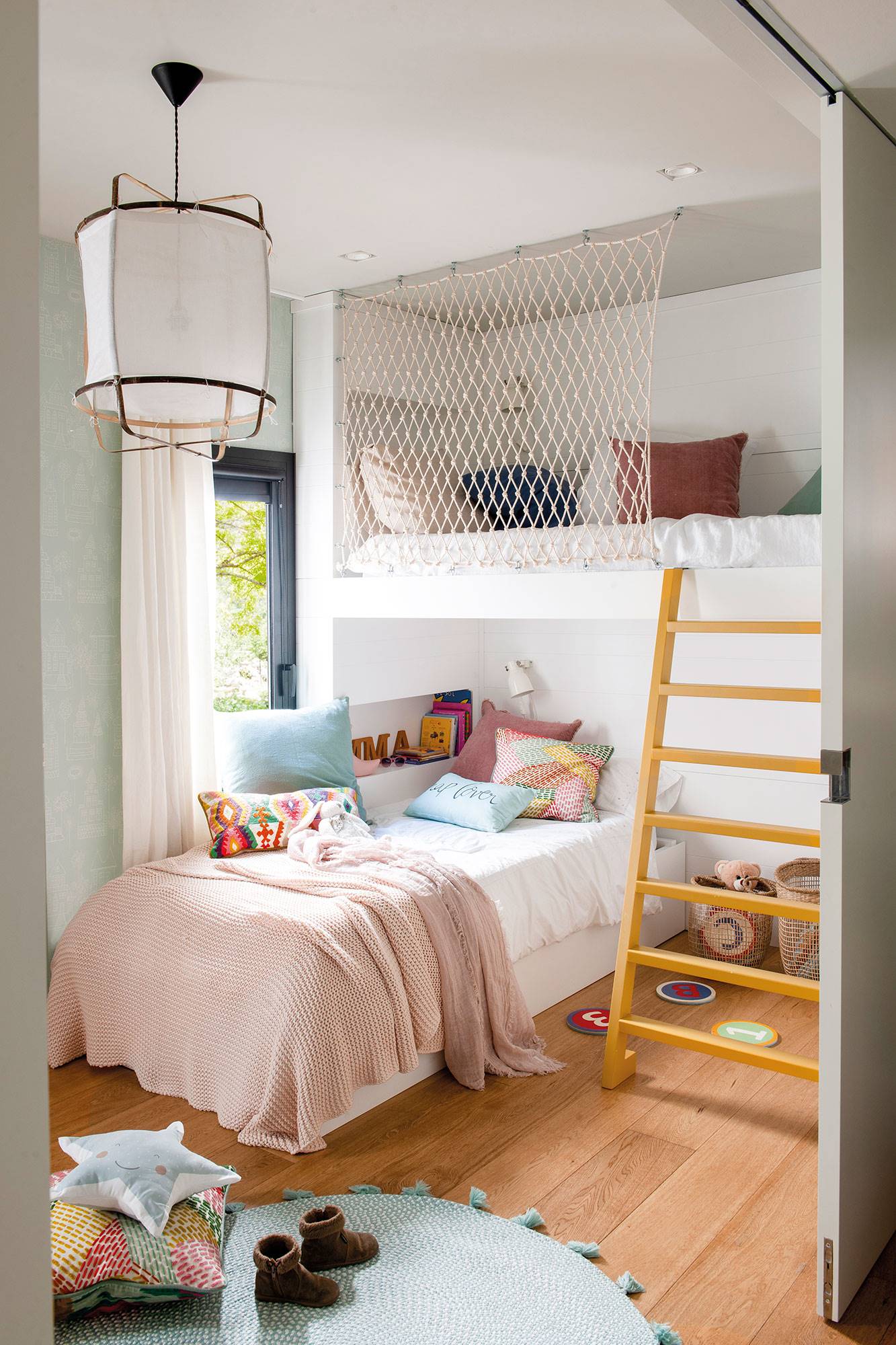 cuatro veces Composición Ingresos Literas, camas nido y tipo tren para habitaciones compartidas