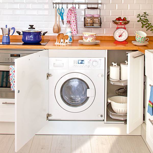 ¿Debes limpiar la lavadora con vinagre y bicarbonato?