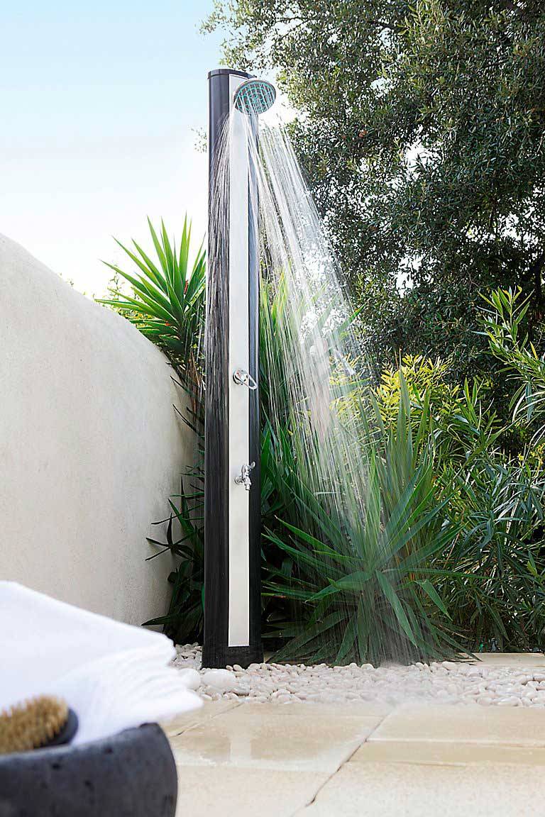 YJIIJY Ducha Solar de 35 litros Ducha Piscina Jardin Exterior con Cabeza de Ducha y Grifo Ducha de Terraza hasta 60° C Negro y Plata 