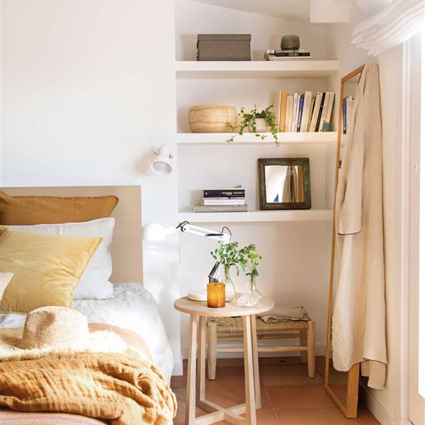 16 ideas de almacenamiento abierto para dormitorios pequeños