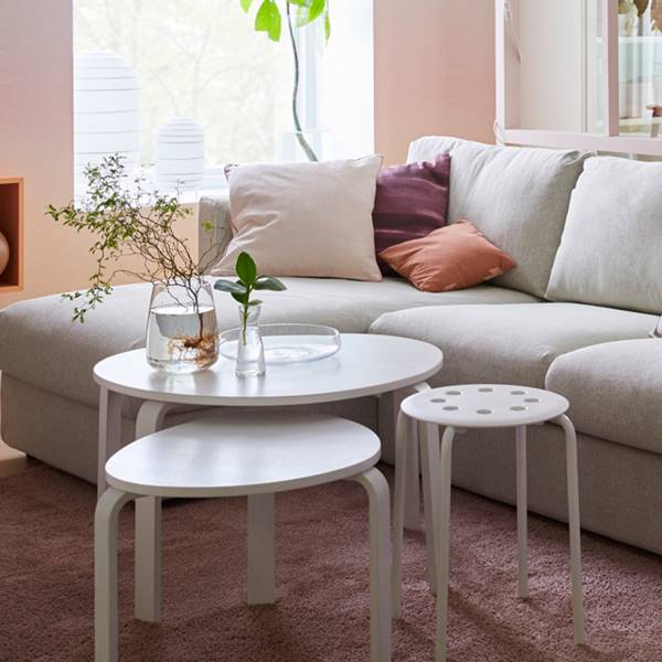 Salón con sofá de Ikea