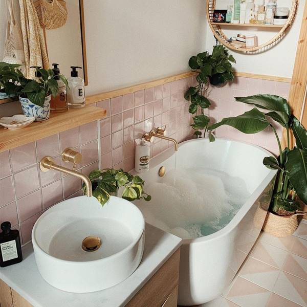 Jungla urbana en el baño: cuando llenas tu cuarto de baño de plantas