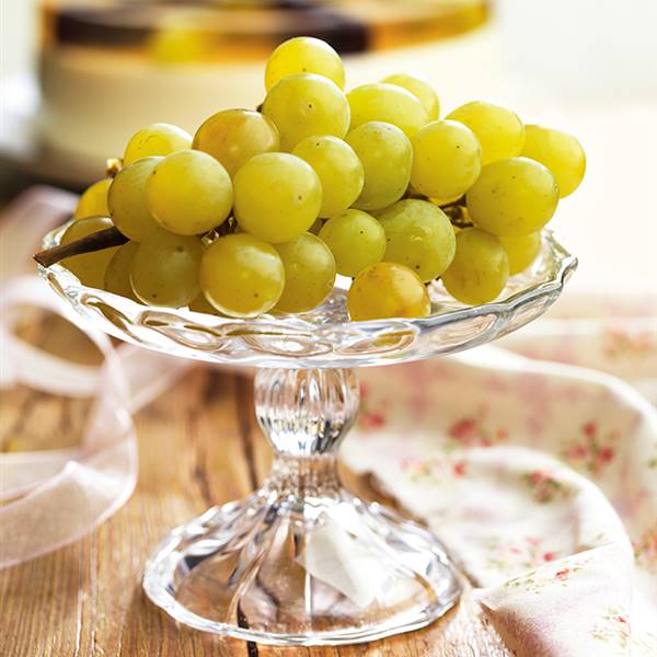 Cómo servir las uvas en Nochevieja para empezar 2024, ¡por todo lo alto!