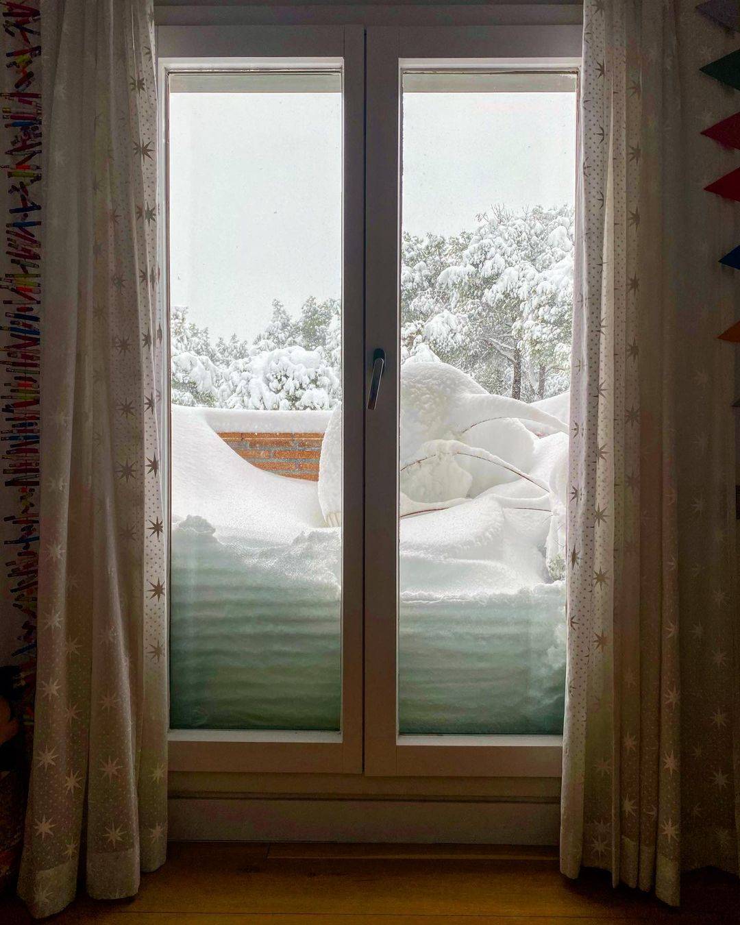 ventana nevada Nuria Roca