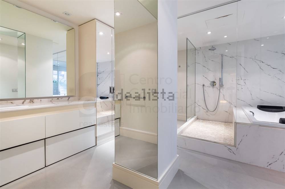 baño en suite piso Cristina Pedroche Madrid