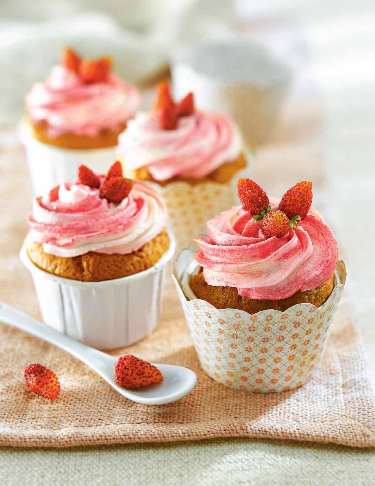 receta-cupcakes-fresas-00427870