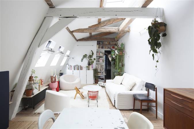 Salón pequeño decorado en blanco, foto de Instagram