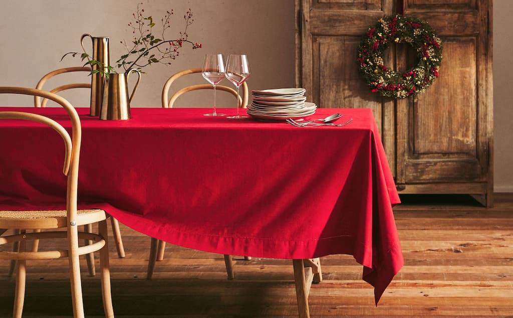 Mantel rojo para Navidad Zara Home