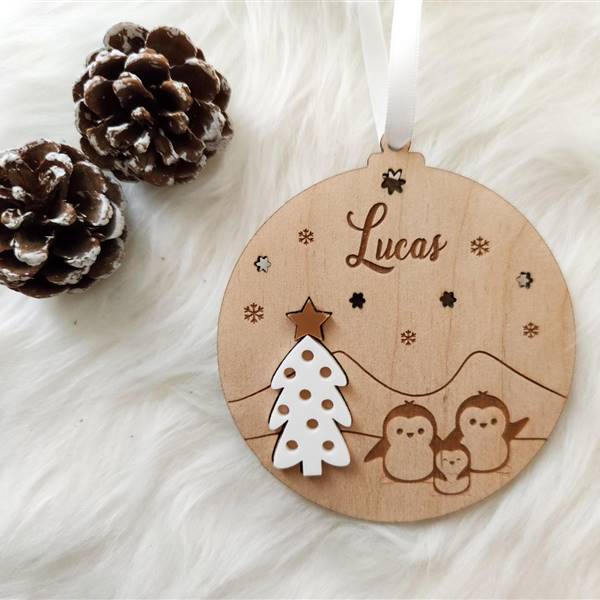 Bola de Navidad de madera personalizada con nombres y dibujos