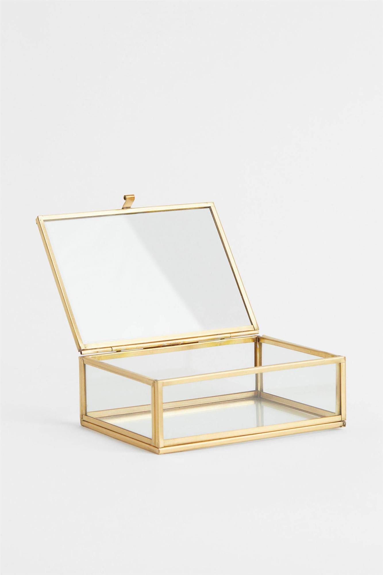 Caja de vidrio y metal dorado de H&M Home