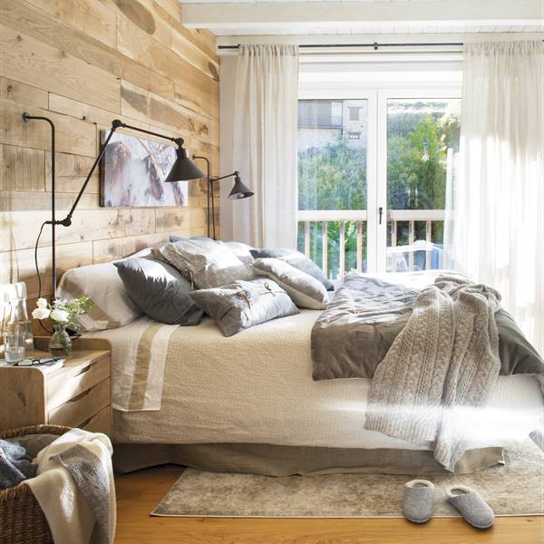 dormitorio con pared de madera 00472467