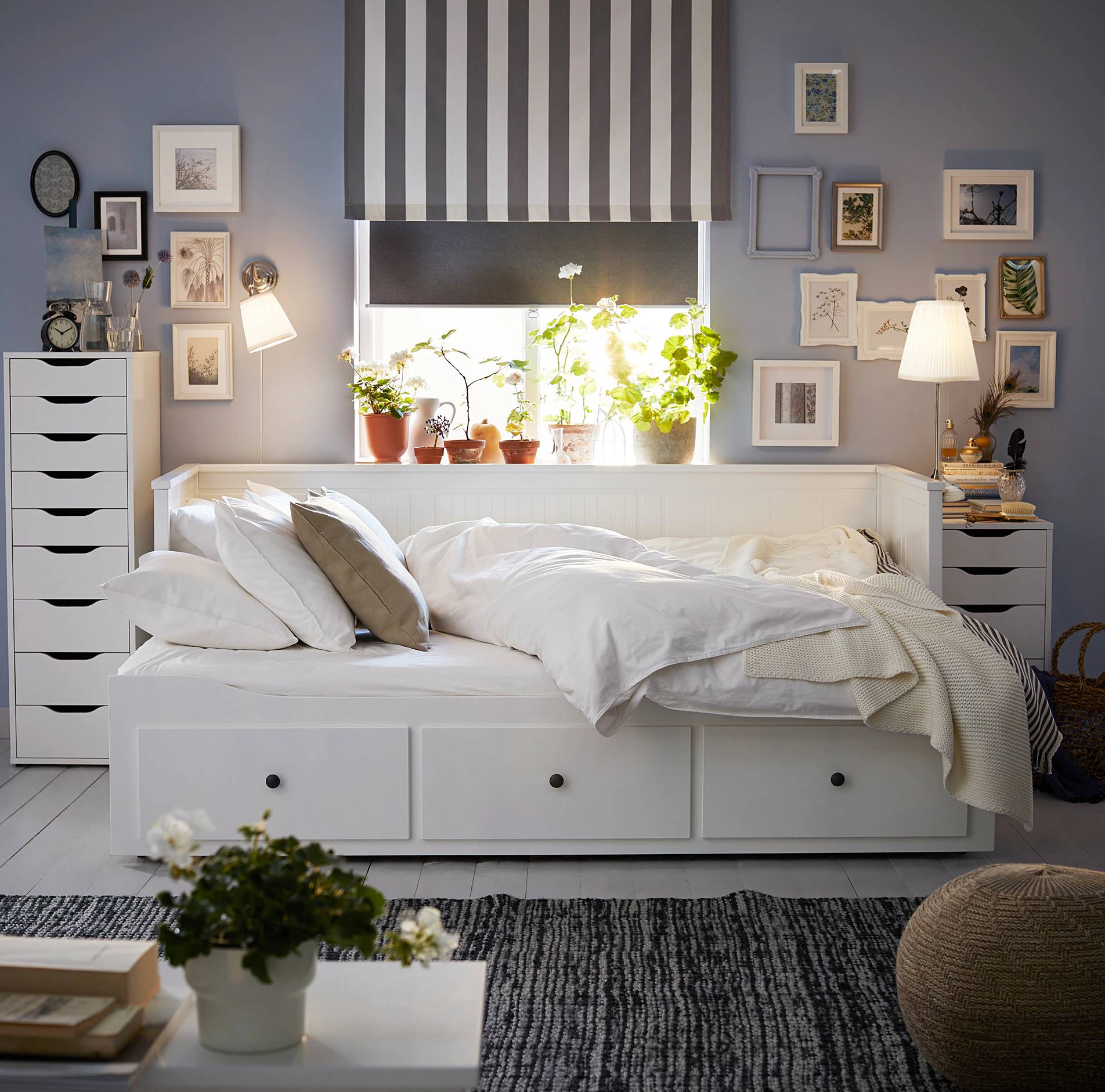mordaz Estar confundido Jardines Divanes cama de IKEA: la solución más versátil (y cómoda) para espacios  pequeños