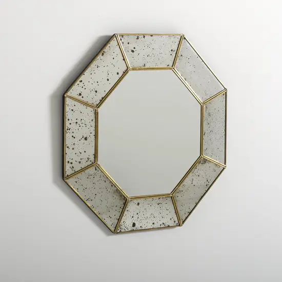 Espejo decorativo con forma octogonal de La Redoute.
