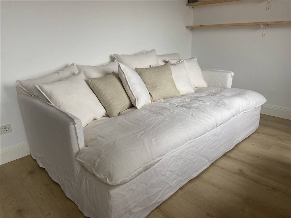 El sofá-cama de la parte superior de Paula Gonu