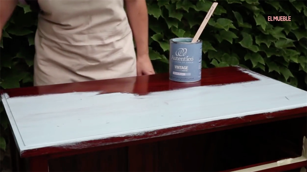 Cómo pintar muebles con efecto con pintura a la tiza (tutorial con