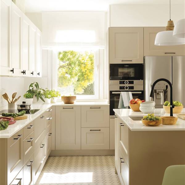 Qué encimera elegir según el color de tu cocina: blancas, de madera, negras. ¡Todos los ejemplos!
