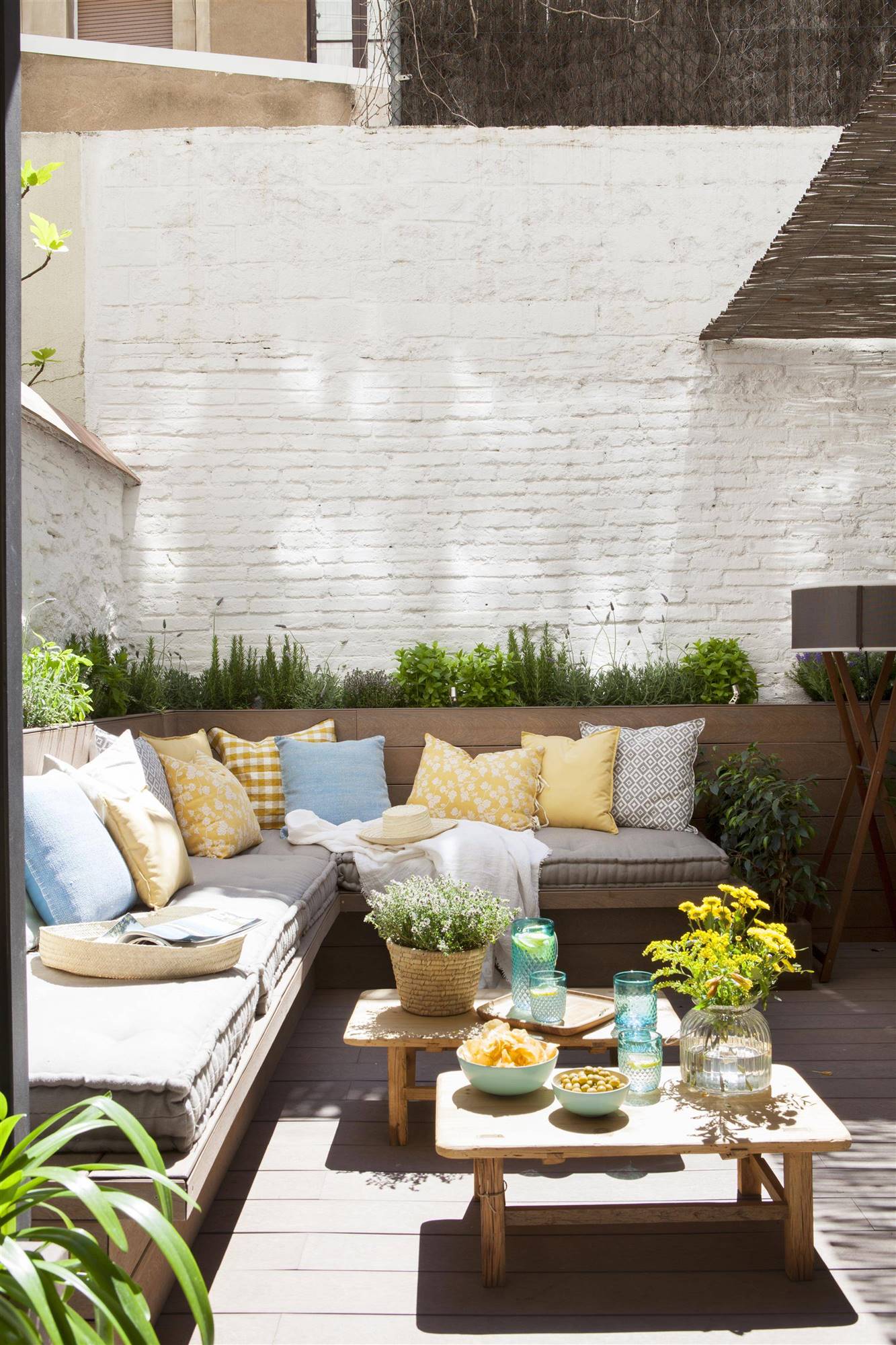 Consejos de expertos para decorar la terraza y el patio. 