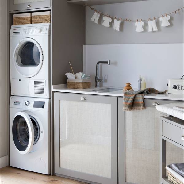 cuarto-de-lavado-con-lavadora-y-secadora-00535747 O