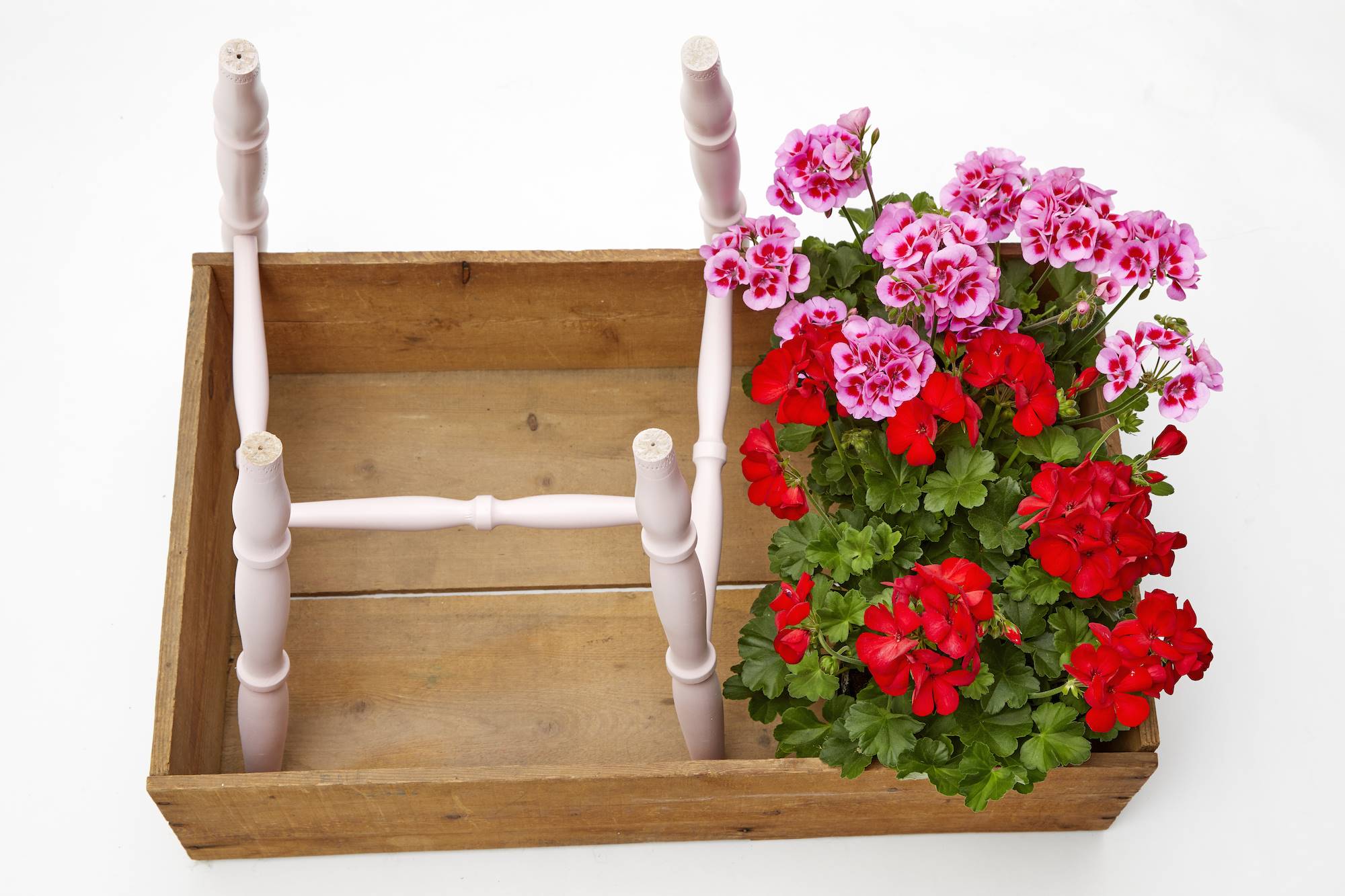 DIY: una mesa de geranios con un cajón
