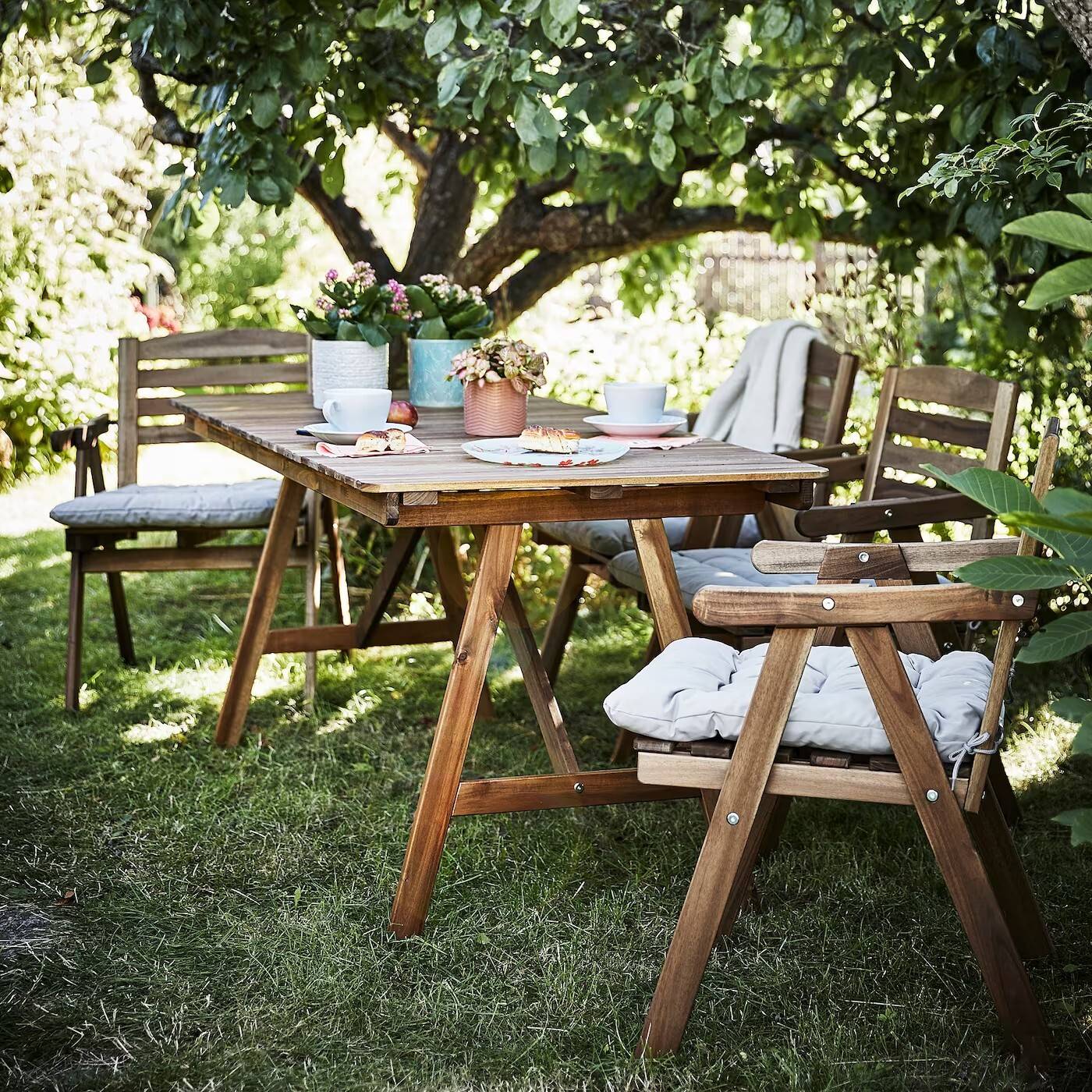 Mesa de jardín y 4 sillas de IKEA FALHOLMEN.
