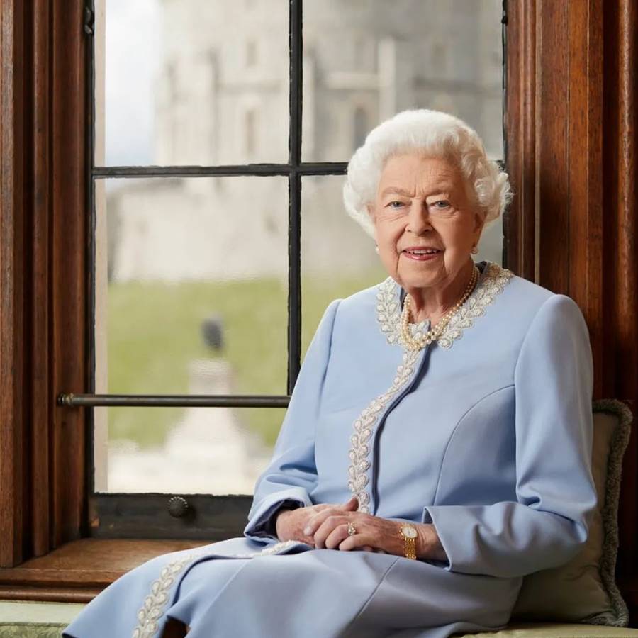 Isabel II en el Castillo de Windsor