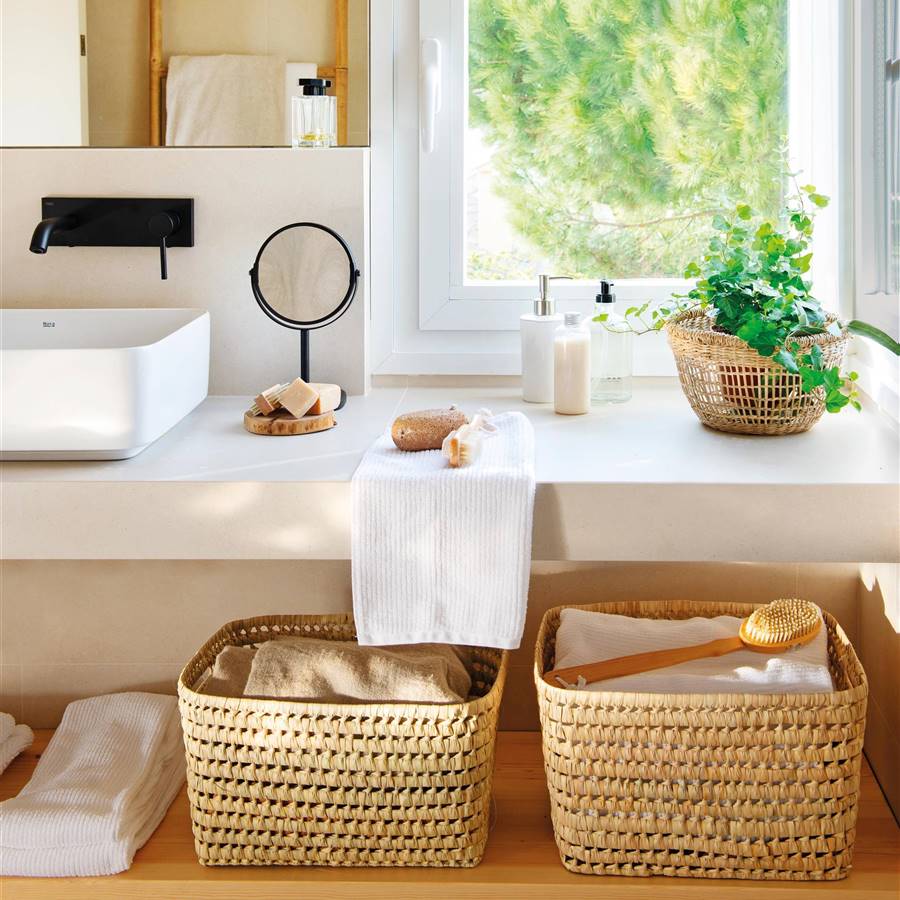 Cestos para baño: 19 ideas para conseguir un espacio ordenado y lleno de  estilo