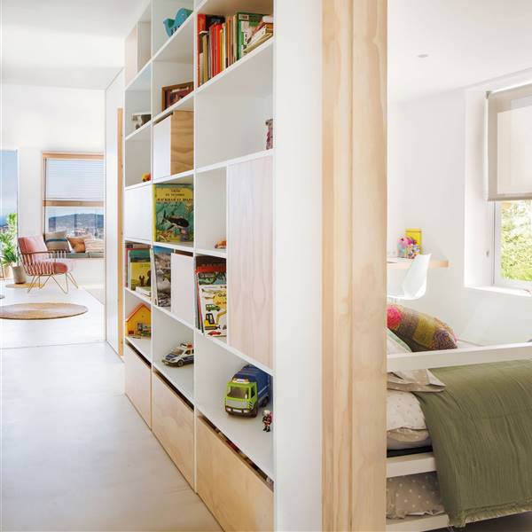 Decora tu pasillo con los estantes y las estanterías de IKEA más prácticas y decorativas