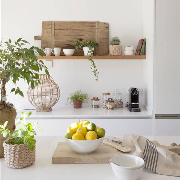 Estantes para cocina: ideas prácticas y decorativas para llevar el orden a tus paredes 