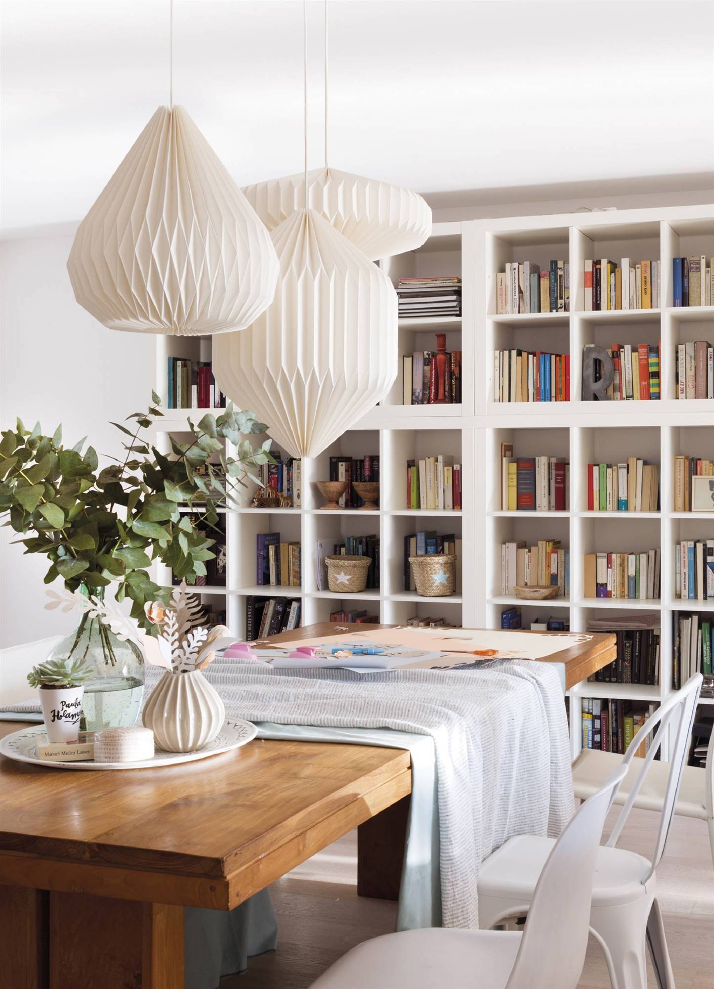 Librerías modernas para el salón: 21 ideas con estilo y muy decorativas que  darán nivel a tu salón