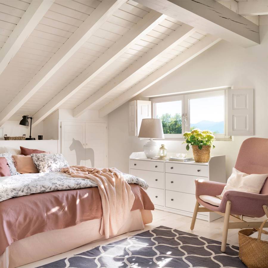 Cómoda blanca – Cómoda alta de 4 cajones para dormitorio con cajones anchos  y asas de madera, cómoda moderna de madera para dormitorio, armario