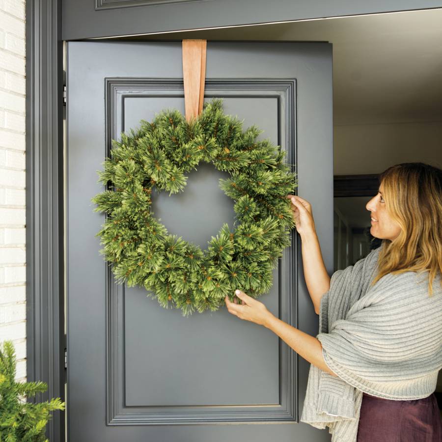 Apuesta al revés menor Puertas decoradas de Navidad: 30 ejemplos para que decores la tuya