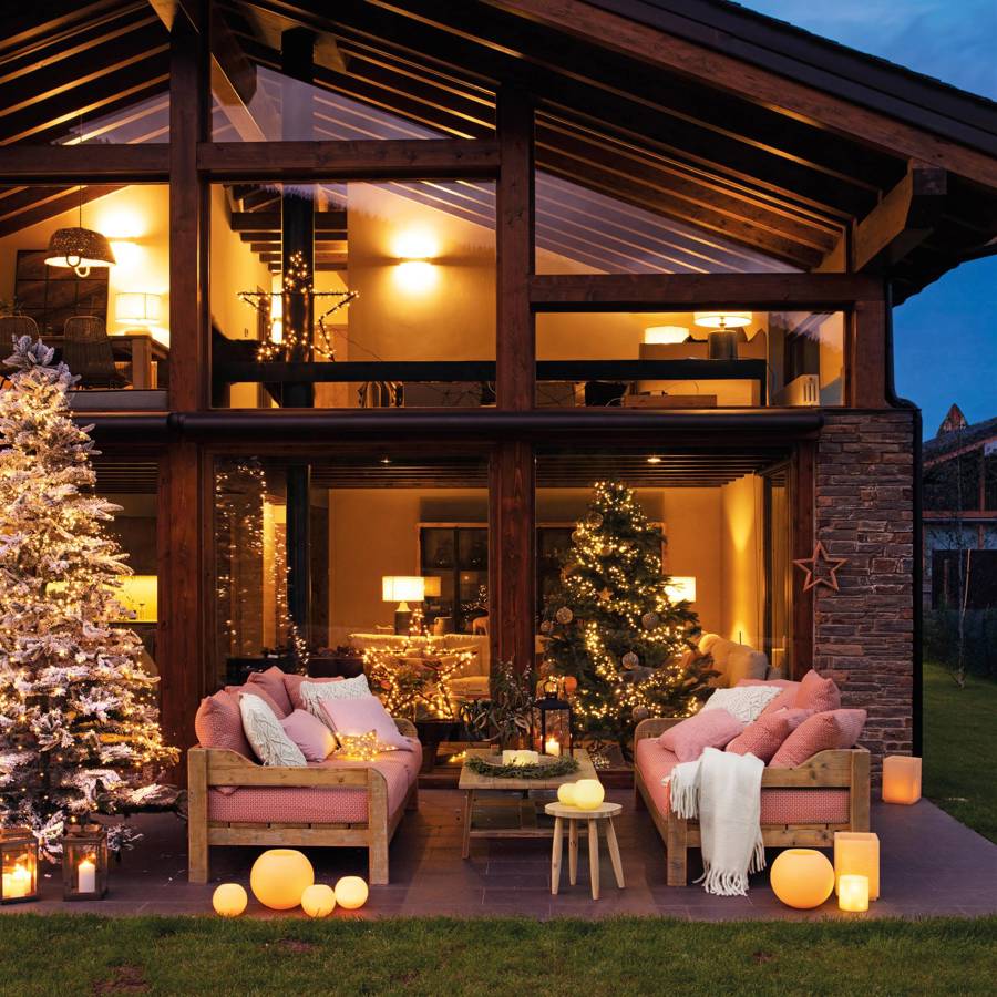 Ilumina tu casa en Navidad sin gastar de más.