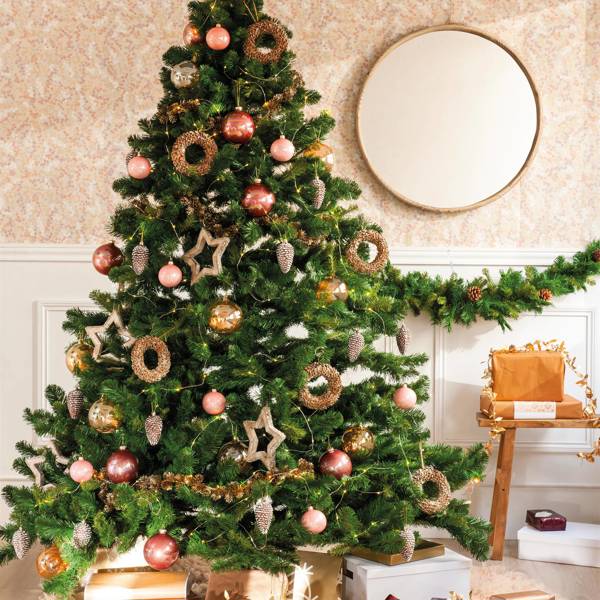 Ideas bonitas y baratas para decorar tu árbol de Navidad ¡por menos de 40 euros!